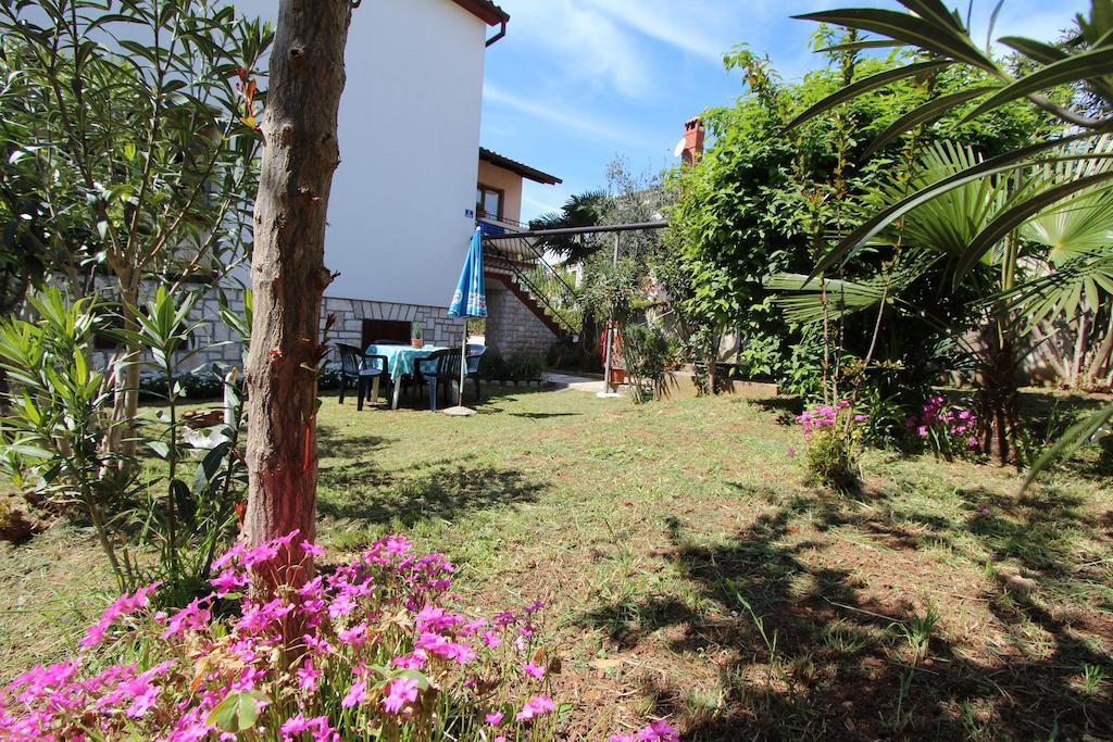 Apartments And Room Silvana Rovinj Kültér fotó