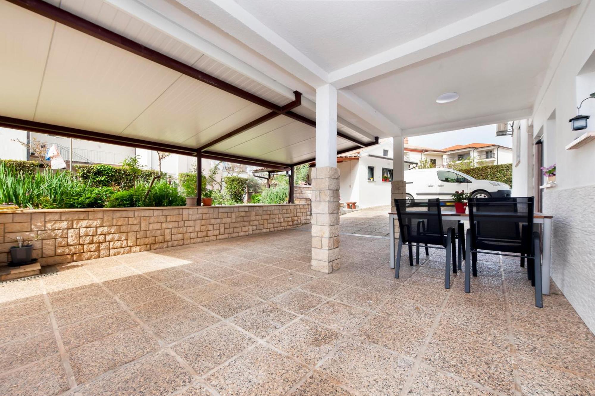 Apartments And Room Silvana Rovinj Kültér fotó