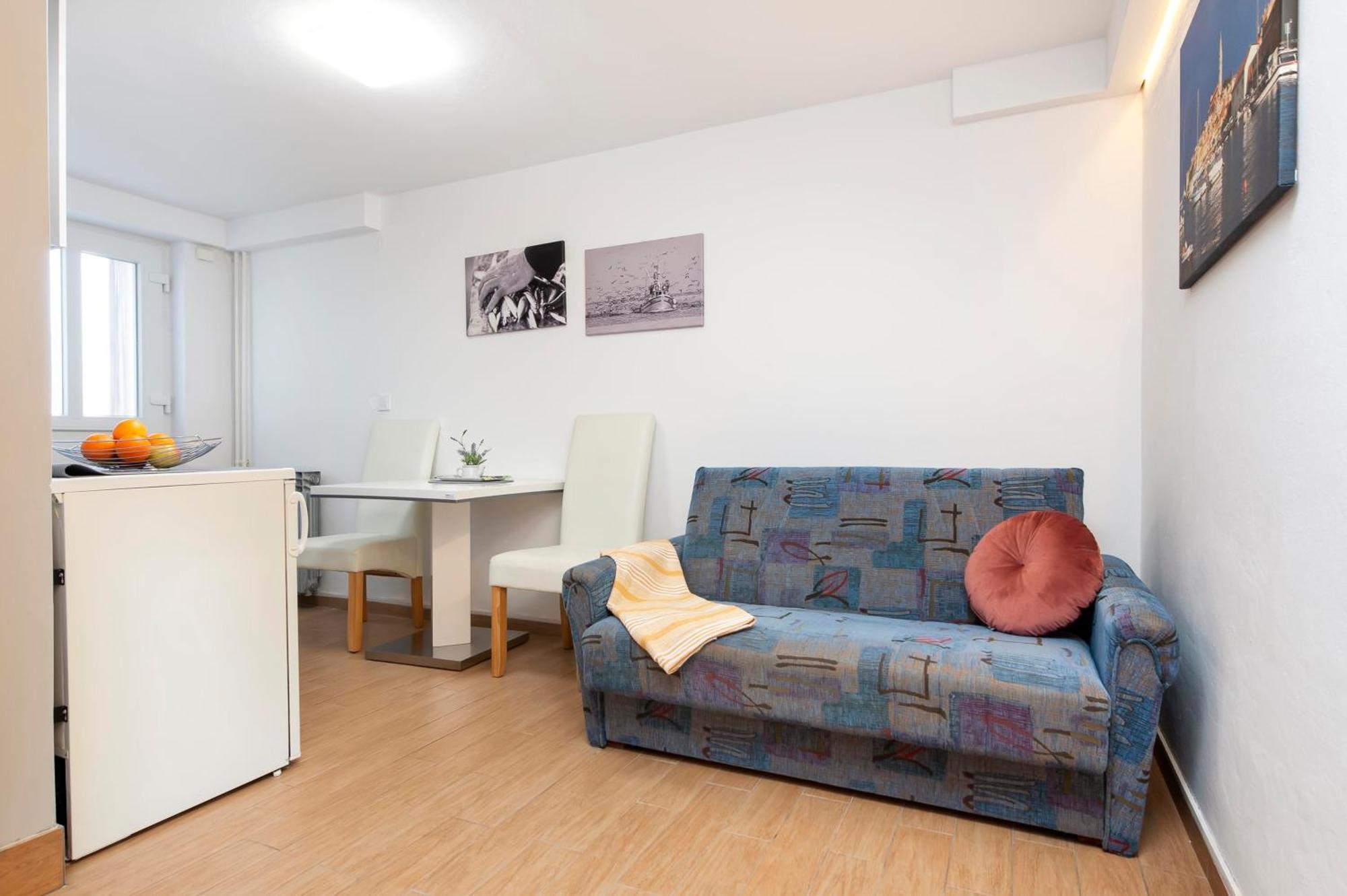 Apartments And Room Silvana Rovinj Kültér fotó