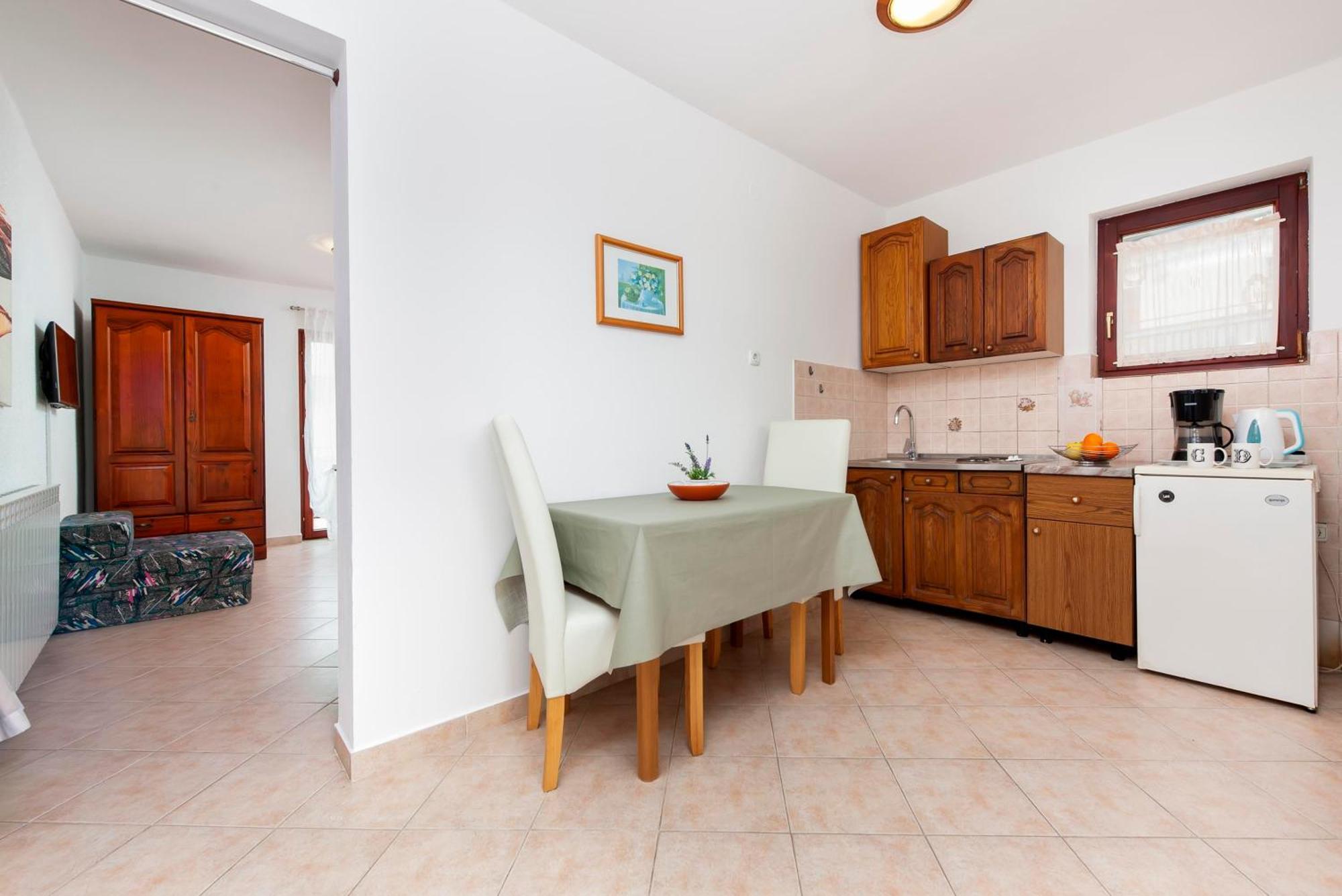 Apartments And Room Silvana Rovinj Kültér fotó